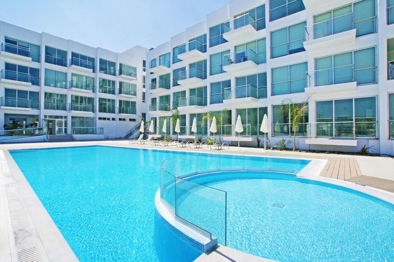 Diana - Coralli Beachfront Apartment Protaras Exterior foto